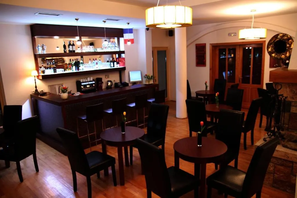 Hotel De Paris Tirana Albanien