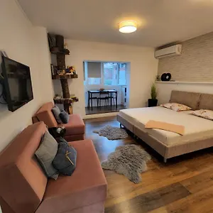 Traveler's Place At Centre Appartamento